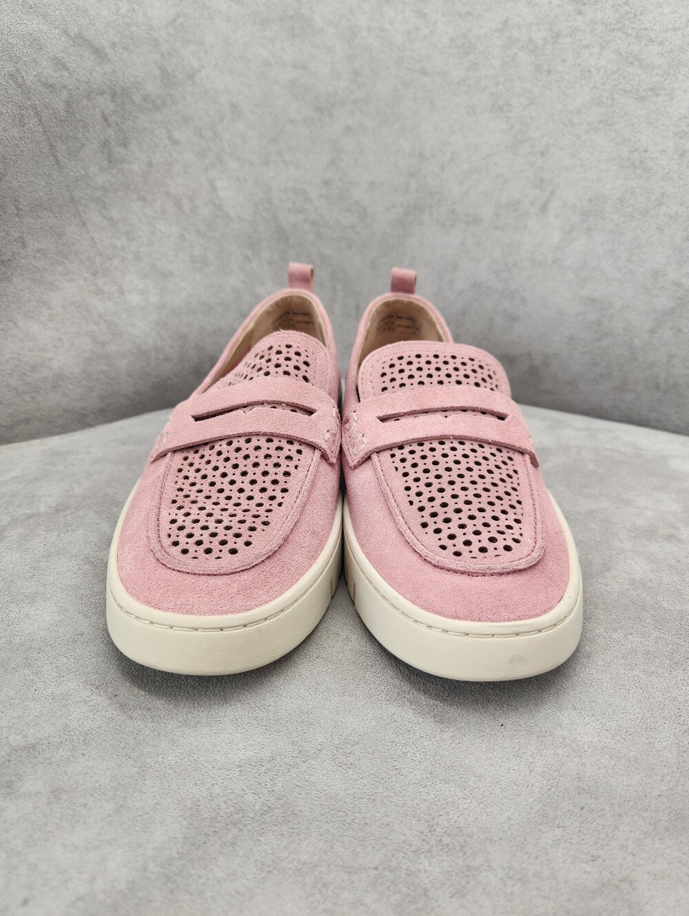 Vionic Penny Loafers 9 Pale Pink Suede Uptown Perforated Comfort Preppy New $145 - Picture 10 of 16